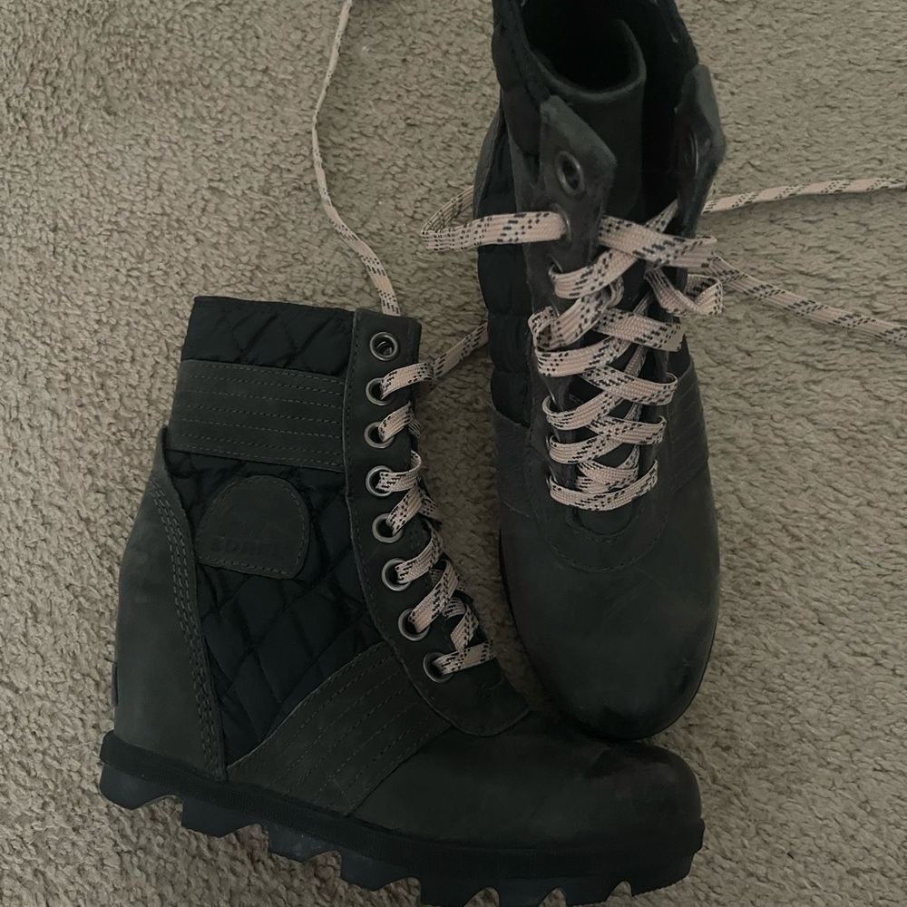 Sorel Dark Green Lace Up Wedge Boots